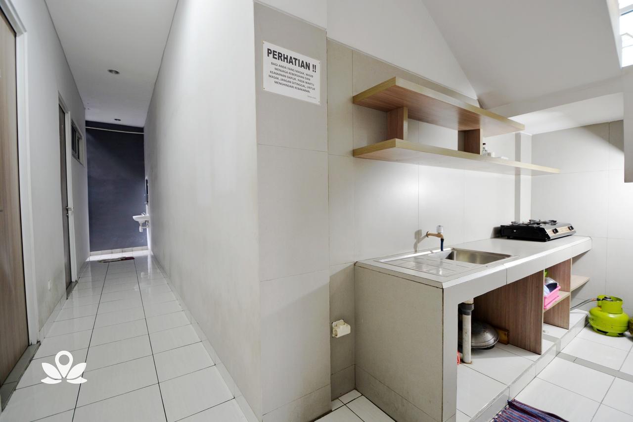 Zen Rooms Karet Pedurenan Jakarta Extérieur photo