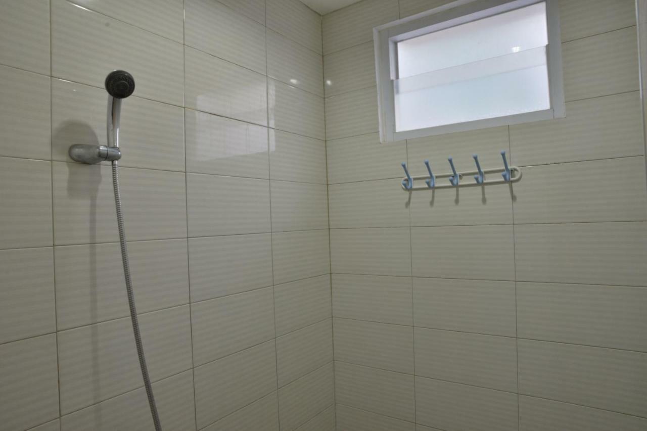 Zen Rooms Karet Pedurenan Jakarta Chambre photo